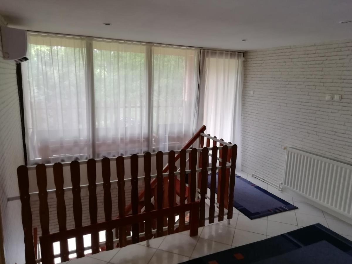 Maci Vendeghaz Apartment Бекесксаба Екстериор снимка